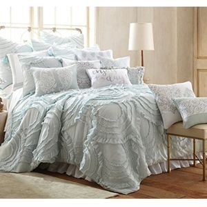 Levtex
Home Spa King Quilt Set